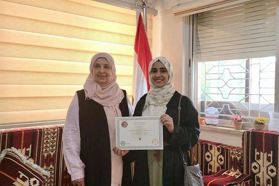 يمنية تفوز بالمركز الثاني عربيًا في مجال التصوير الفوتوغرافي